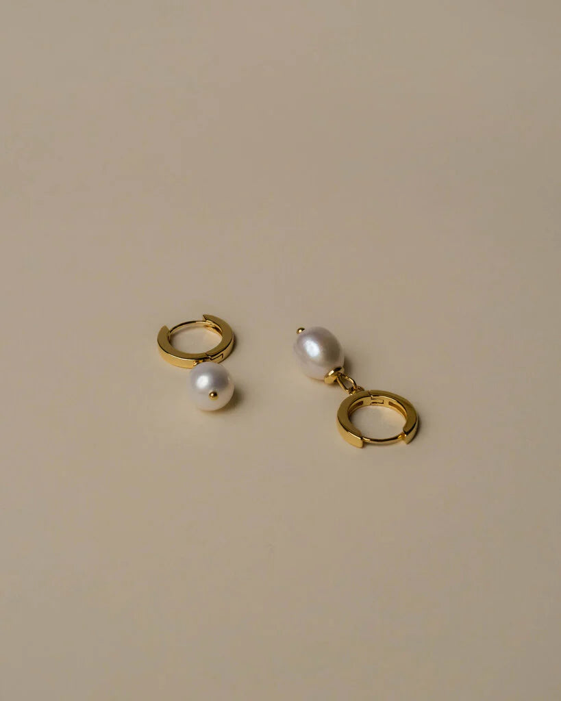 Petite créole avec perle d'eau douce - Laurel