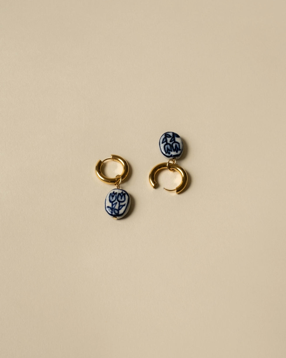 Chloé - Anneau avec perle de porcelaine tulipe