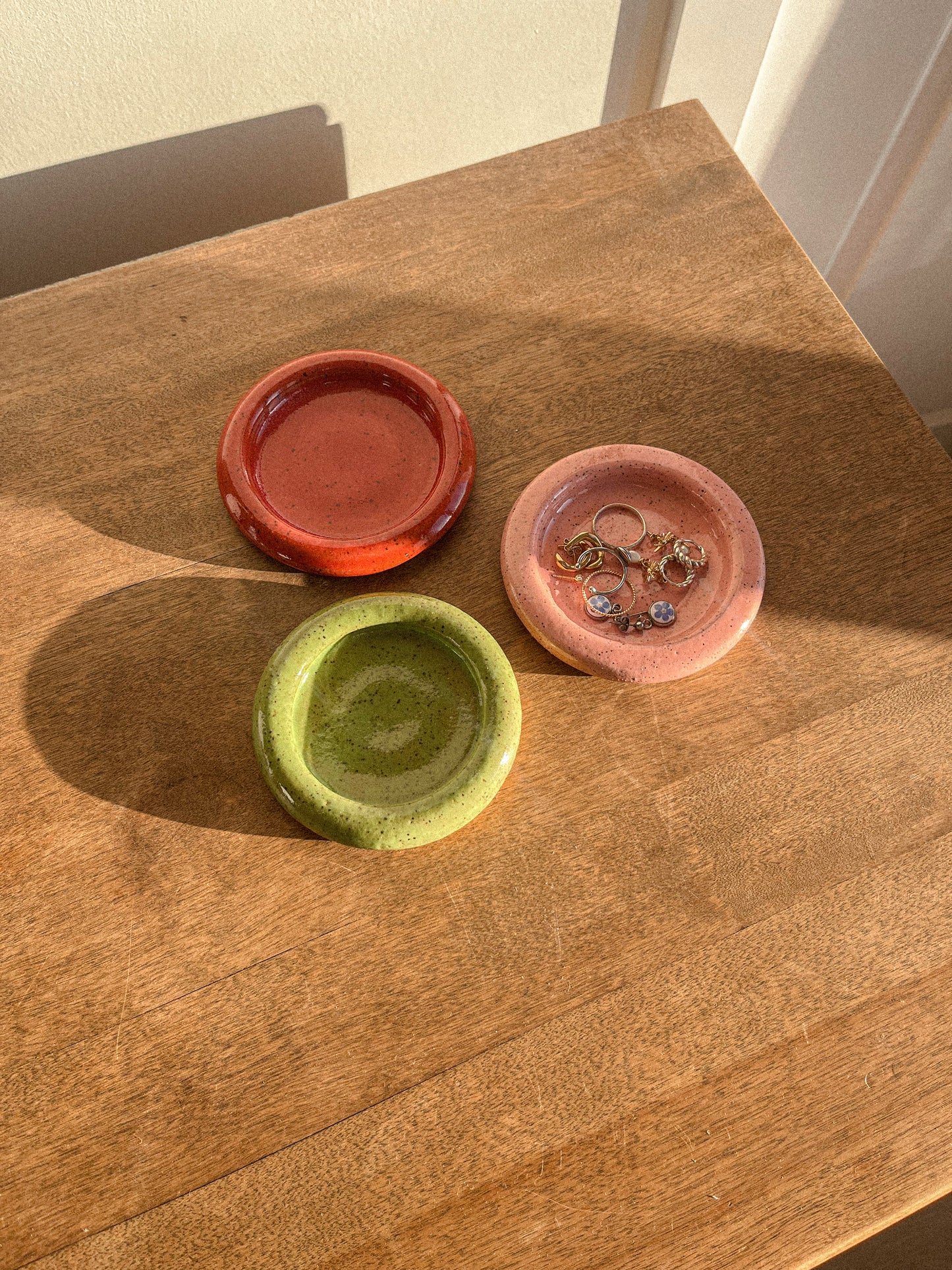 Petite assiette en céramique