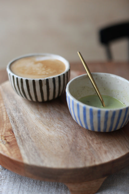 Tasse façonnée | Lignées