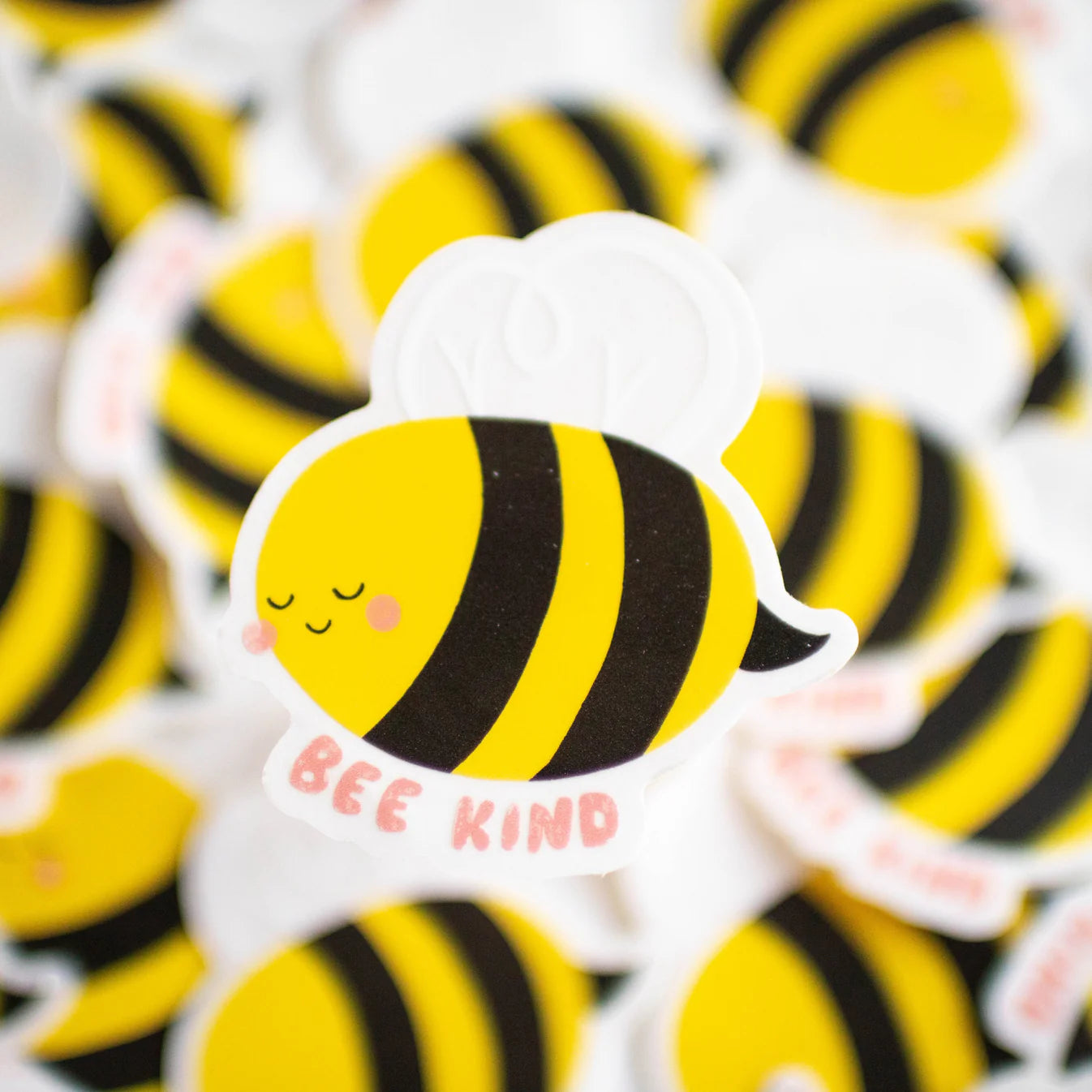 Autocollant découpé - Bee kind
