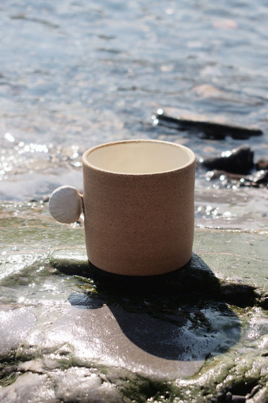 Tasse anse coquillage | Sable