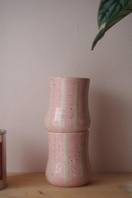 Tasse bombée rayée | Cappucino - Rose
