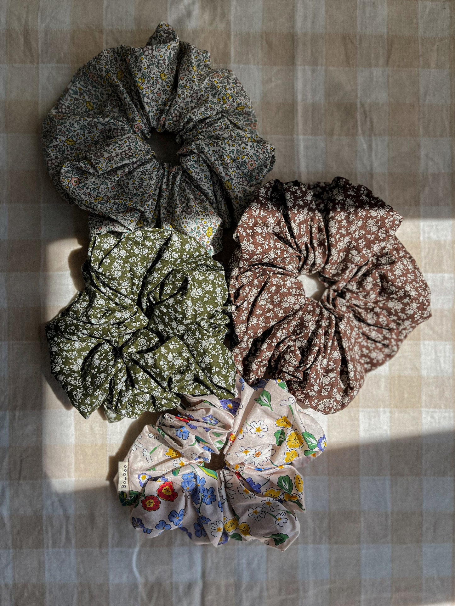 XL scrunchies - flowers