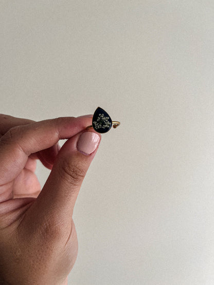 Bague florale - Argile noire