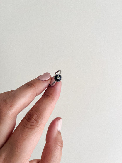 Bague florale - Argile noire