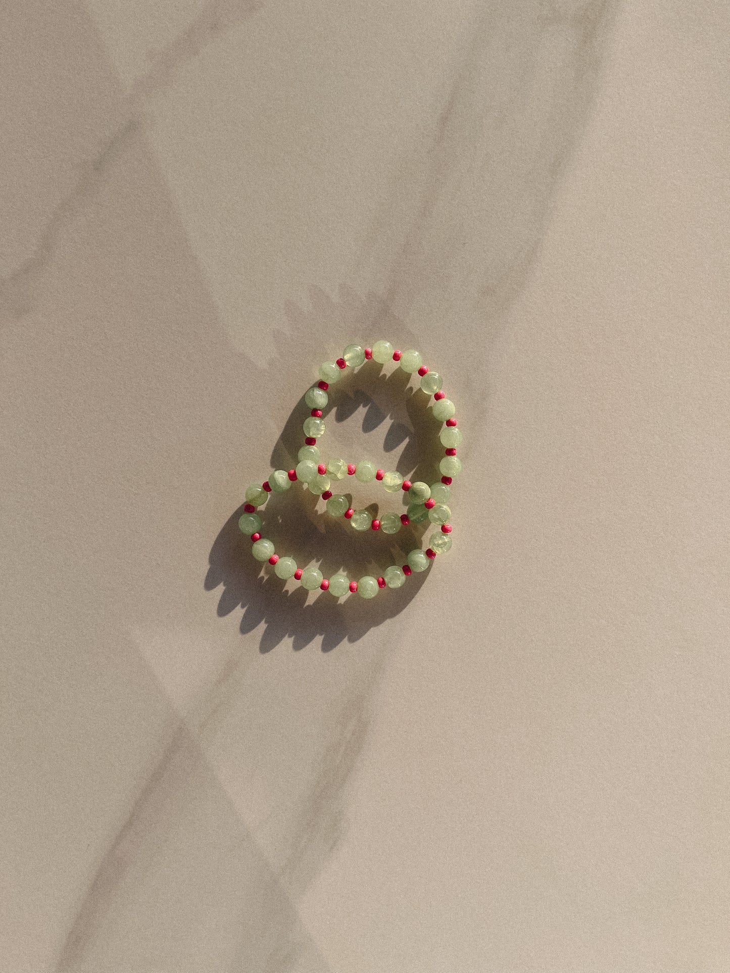 Bracelet de perles et de pierres