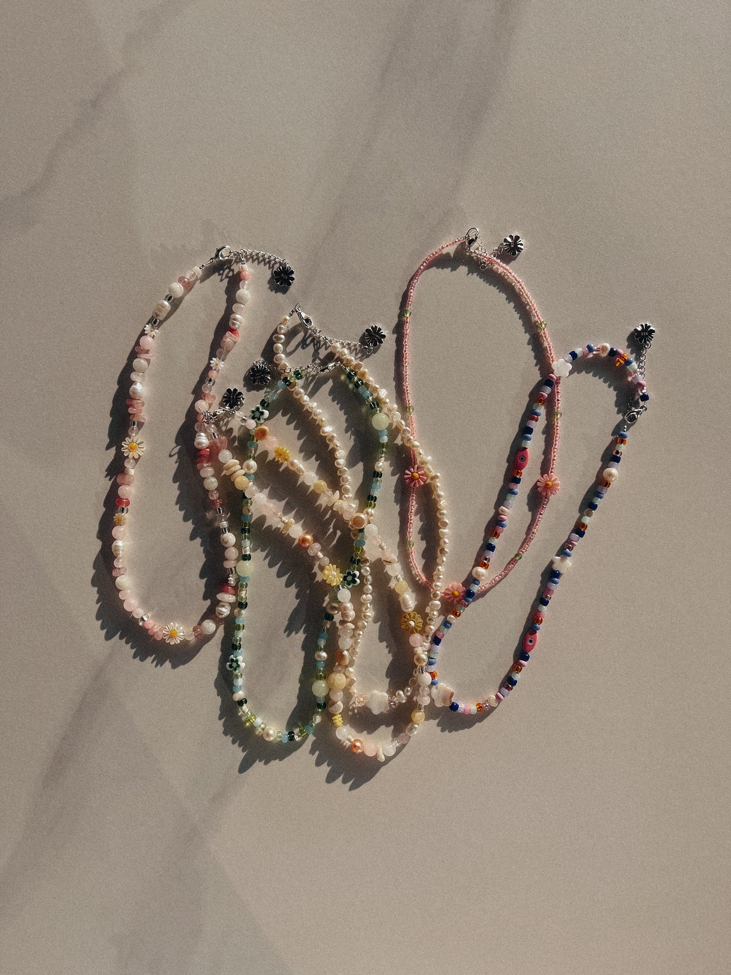 Colliers de perles semi-précieuses mixtes